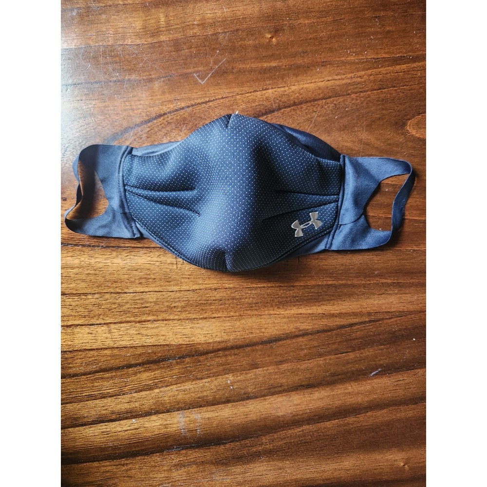 Under Armour ISO Chill Sports Mask Black Size LG XL New With carry bag/pouch